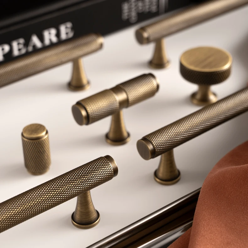 Santaya Solid Antique Brass Diamond-cut Cross Knurl Pattern Bronze Wardrobe Cabinet Handles T-bar Knobs Pitch 320mm Long Pull