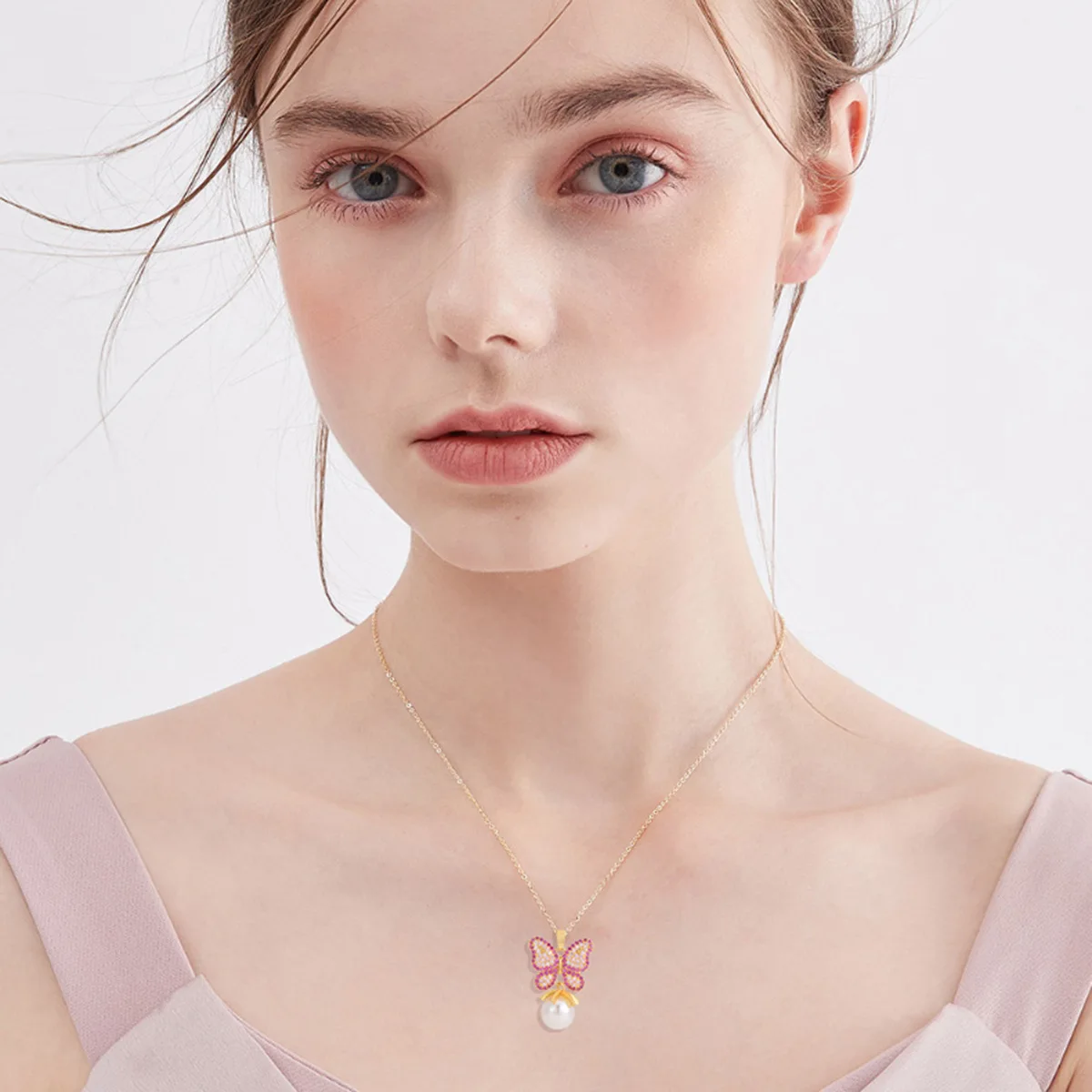 Korean version of zircon flash diamond pearl necklace niche design butterfly flower collarbone chain light luxury pendant neckla