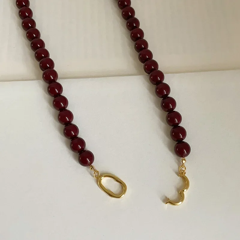 Minar – collier de perles en pierre naturelle d'agate rouge foncé française pour femmes, chaîne plaquée or, Double fermoir à bascule, ras de cou circulaire