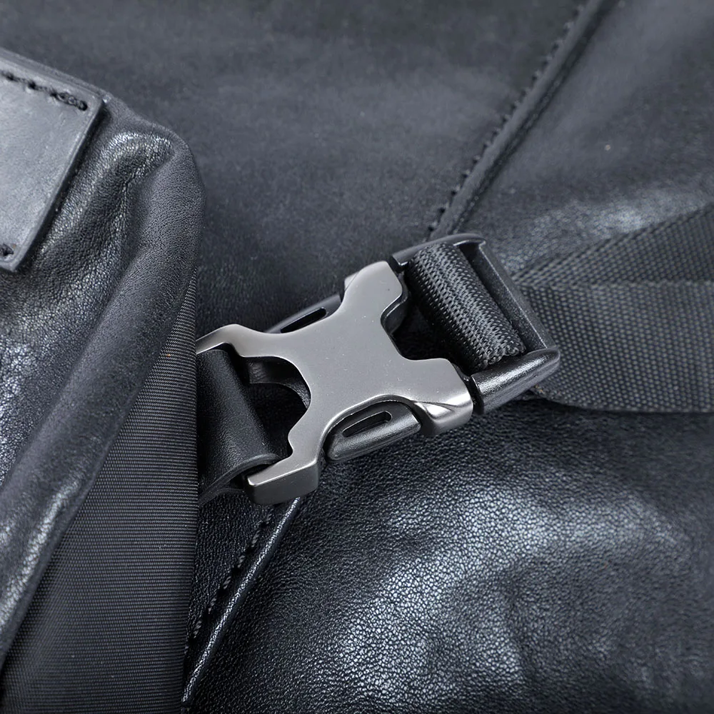 S.WORKER Herren-Umhängetasche aus Vollnarbenleder | Modische Umhängetasche, Crossbody-Tagesrucksack – Detail 14
