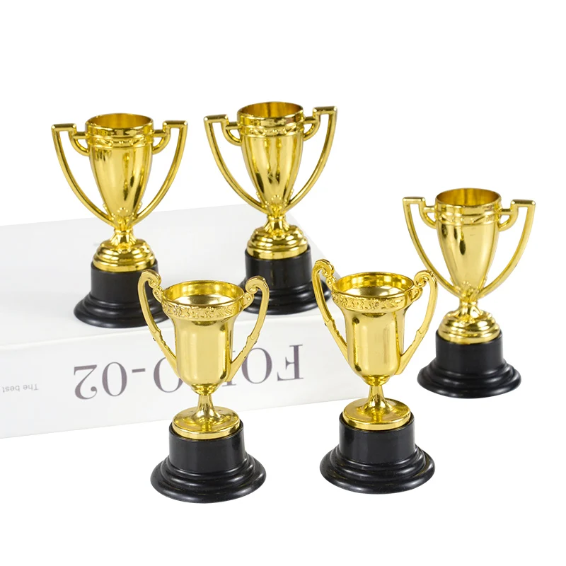 10pcs Plastic Gold Winners Medals Trophy Football Sports Game Reward Prize Cup Toy for Kids Birthday Party Decoration Supplies