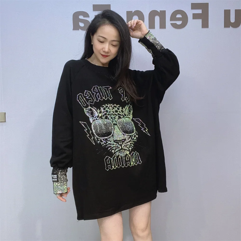 Oversize Women\'s Black Cuffs Hot Diamond Long Sleeve Top 2024 Fall New Casual Versatile Cartoon Simple Mid Length T-Shirt