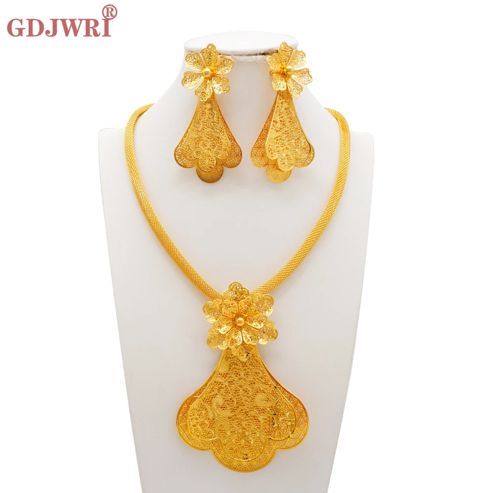 

2025 New Dubai Gold Color Jewelry Set Layered Necklace Big Pendant Sets For Women African Bridal Wedding Party Jewellery Gifts