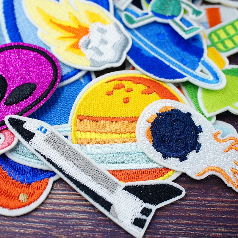 ALIEN UFO Rocket DIY Patches Embroidery For T-Shirt Iron On Appliques Clothes Jeans Stickers Badges Parche Spaceship Star Sun