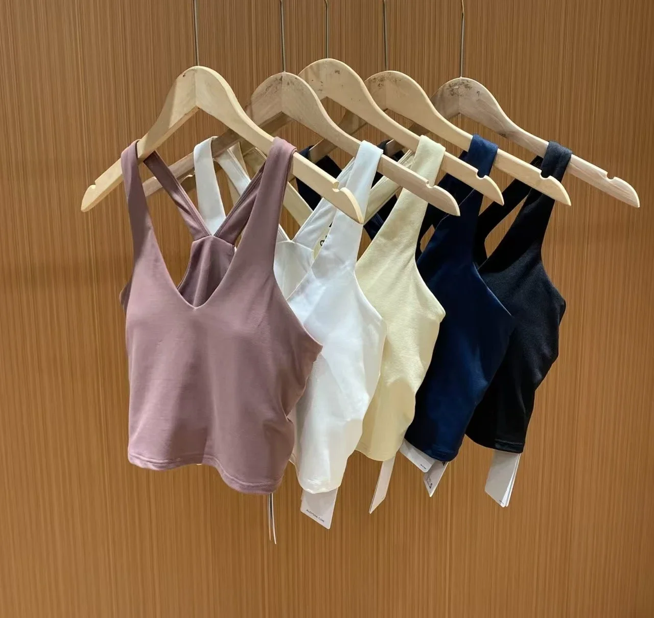 

lo Women Slim Bra Airbrush Real Bra Tank V-neck Sports Vest Fit Wide Shoulder Strap Shock-absorbing Fitness Outdoor Yoga Vest