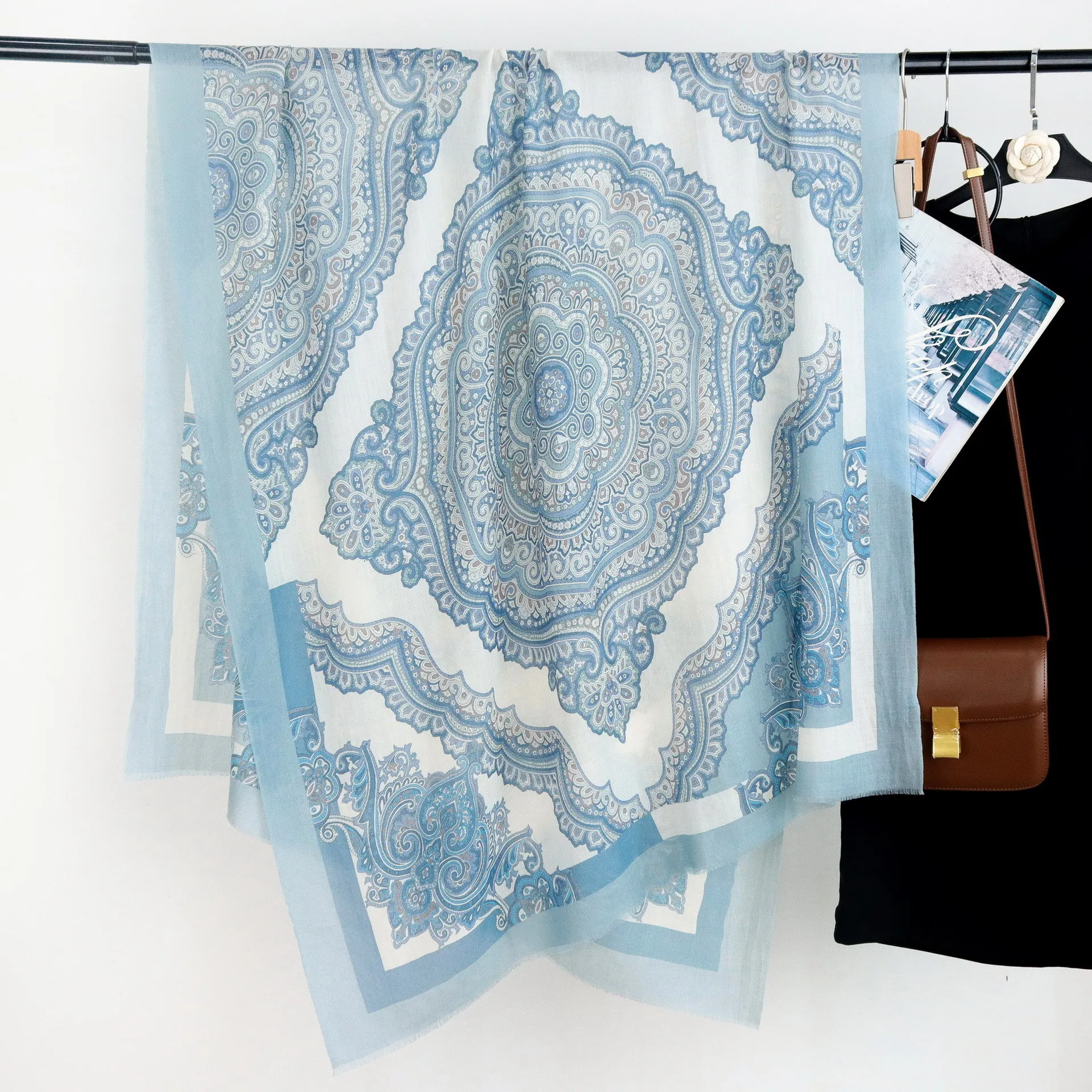 

Высококачественный тонкий женский шарф Dunhuang Totem с кешью, универсальный для осени и зимы, высококачественная водорастворимая шерстяная шаль