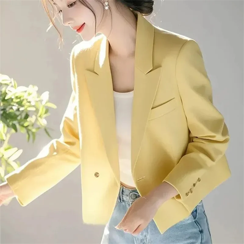 Giacca da donna in stile piccolo e profumato con blazer giallo latte per donna Primavera 2025 Giacca corta da donna di nuova moda con fodera superiore