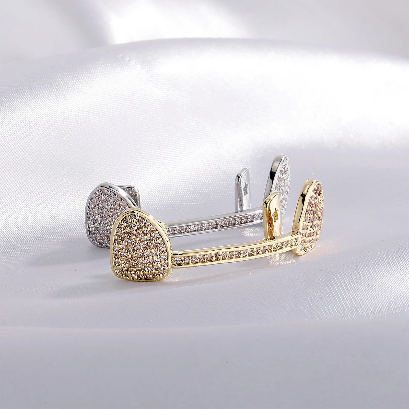 Gold Grillz CZ Teeth Jewelry Iced Out Bling Tooth Covers Hip Hop Mouth Jewelry Luxury Fashion Accessories Men Women