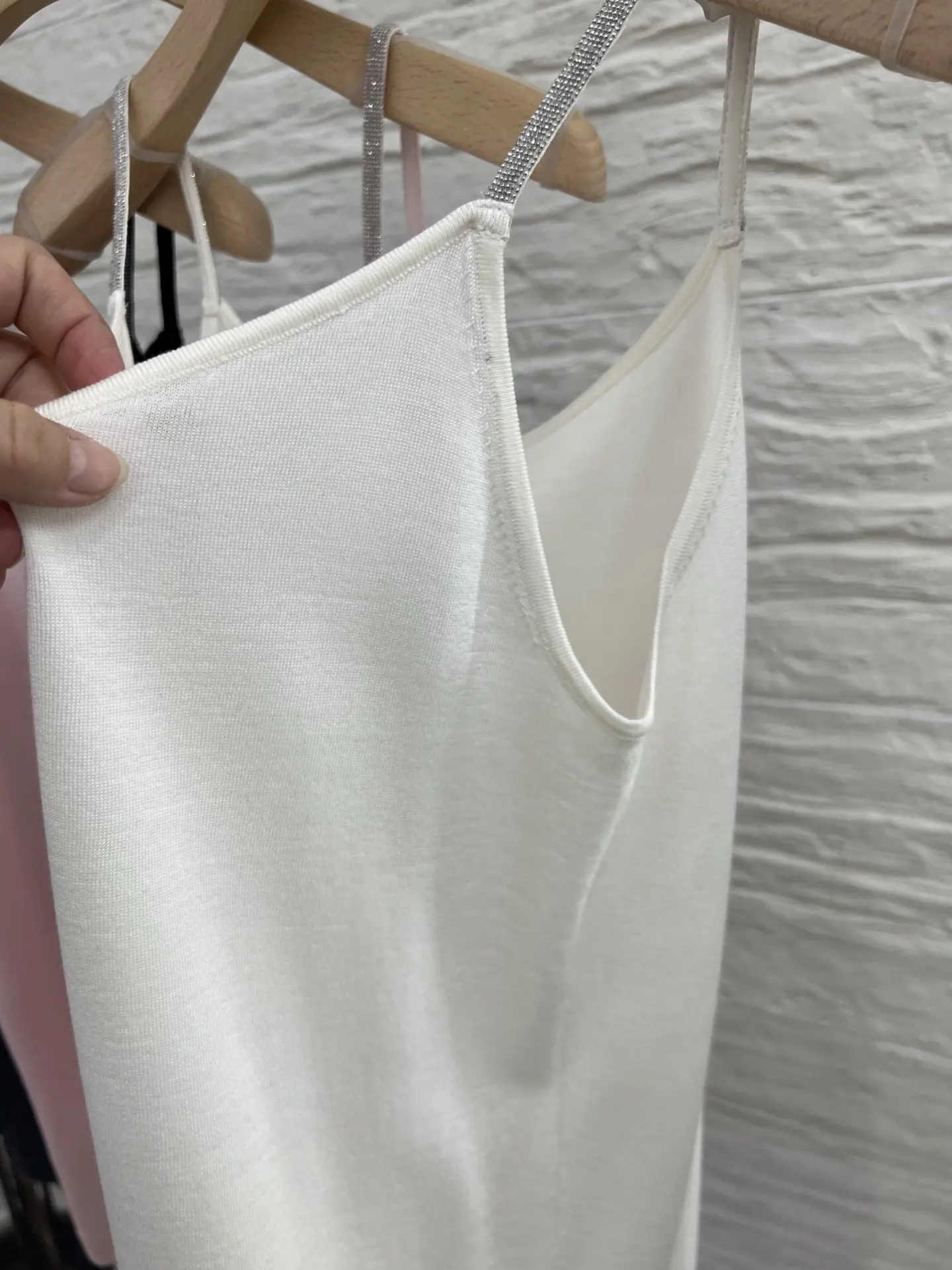 

Новая шерстяная майка на раннюю весну, стильный, универсальный и элегантный топ