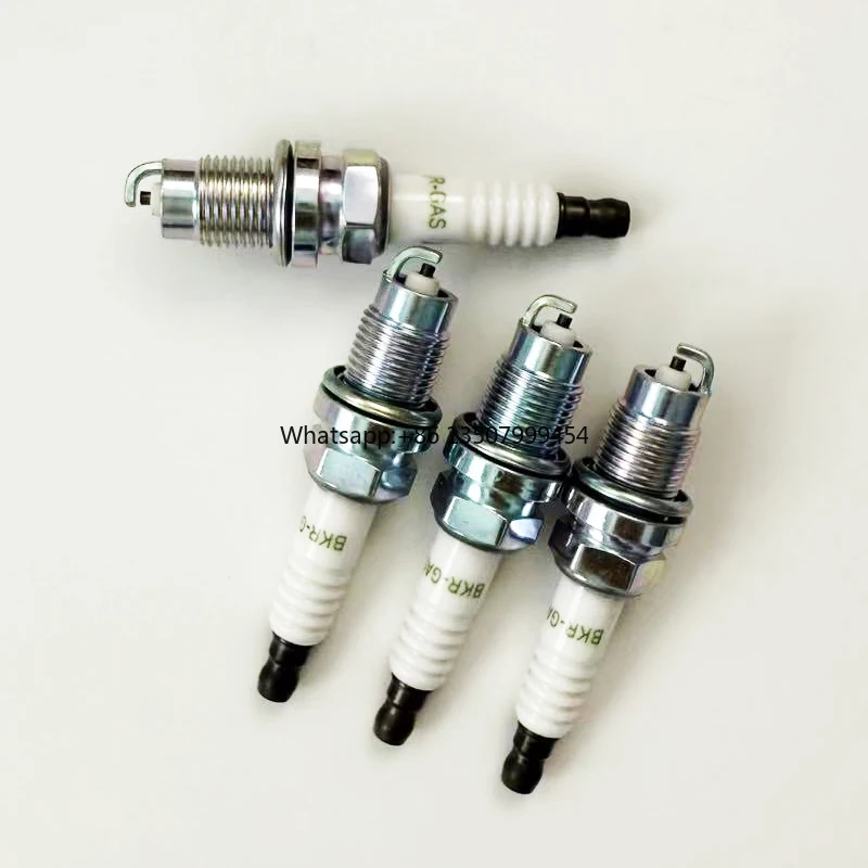 

High Quality Spark Plug 9091901083 W20EX-U for Models Ex Cruiser Hilux FX Made Iridium for