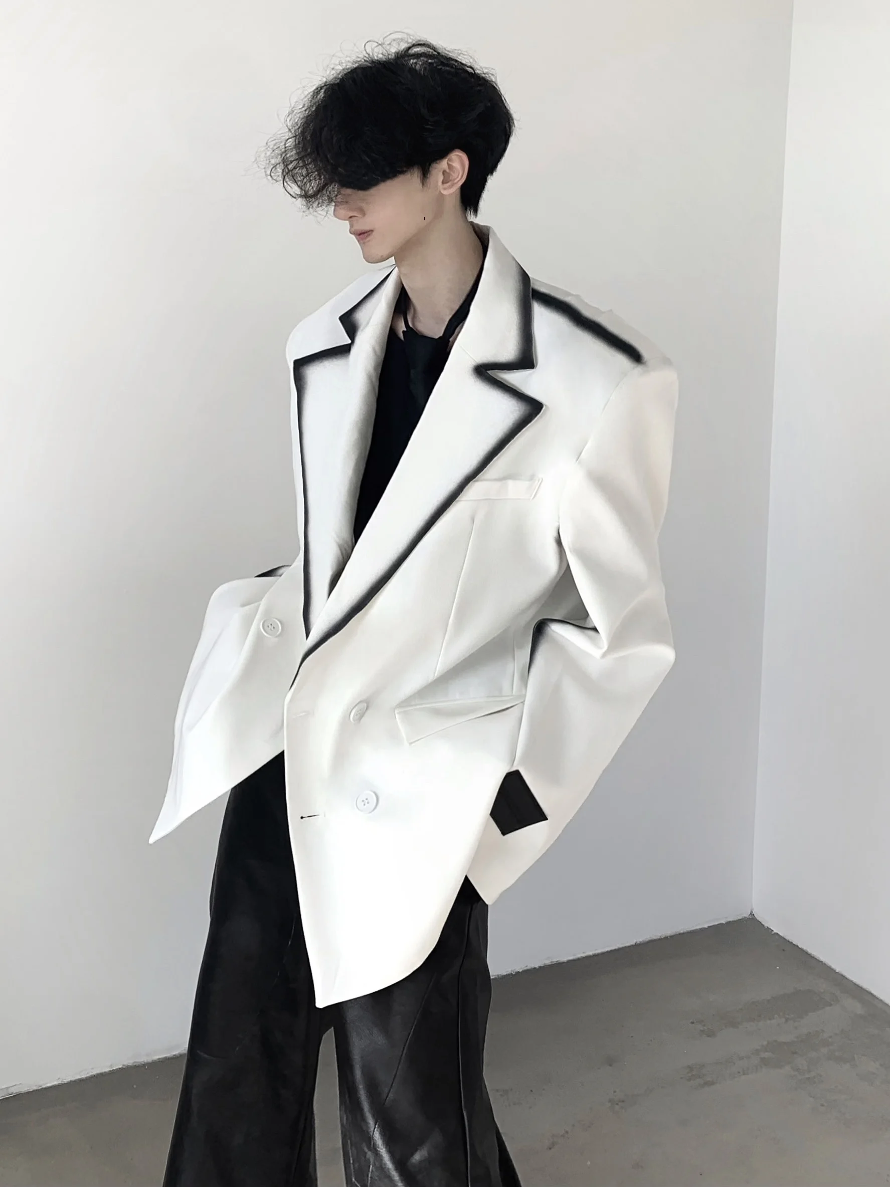 Men's 2024 Autumn Black White Contrast Color Suit Jackets Men's High-end Loose Shoulder Padded Trendy Long-sleeve Suit Jacket