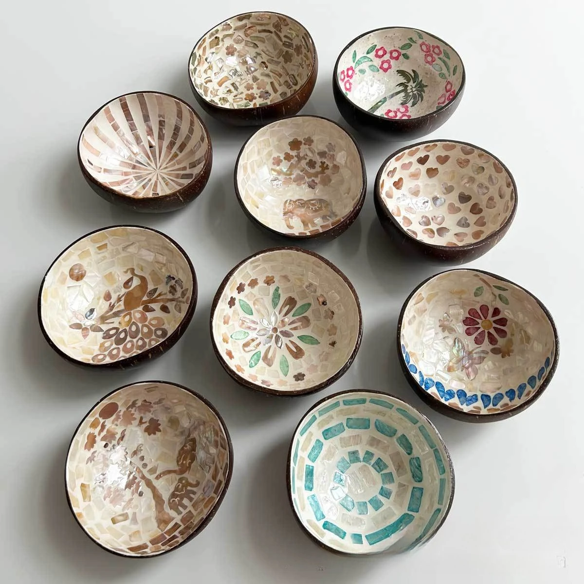 

New coconut shell bowl key storage tray shell coconut tableware bowl home decoration storage bowl candy melon seed tray