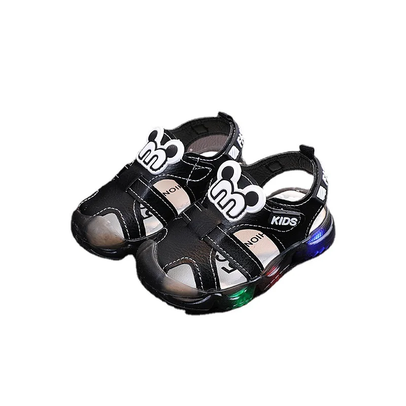 Kid Shoes Boys/Girls LED Illuminated Sandals 2023 Summer New Breathable Baby Shoes Girl Soft Sole Lightweight Beach Shoe صنادل