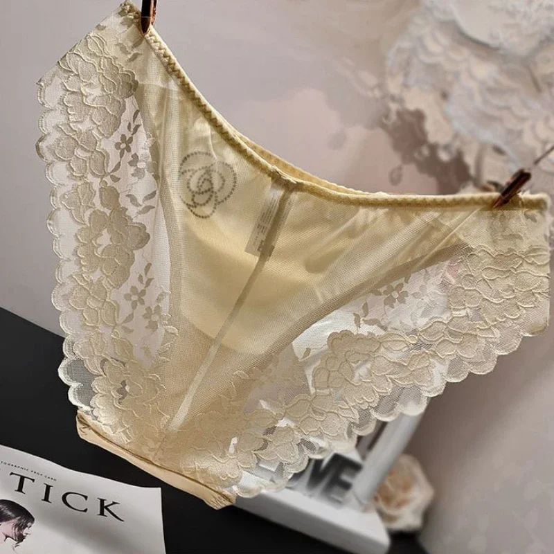 French Style Smooth Women Lace Panties Satin Silk Comfortable Fashion Seamless Diamond Decorations Briefs Breathable Panties