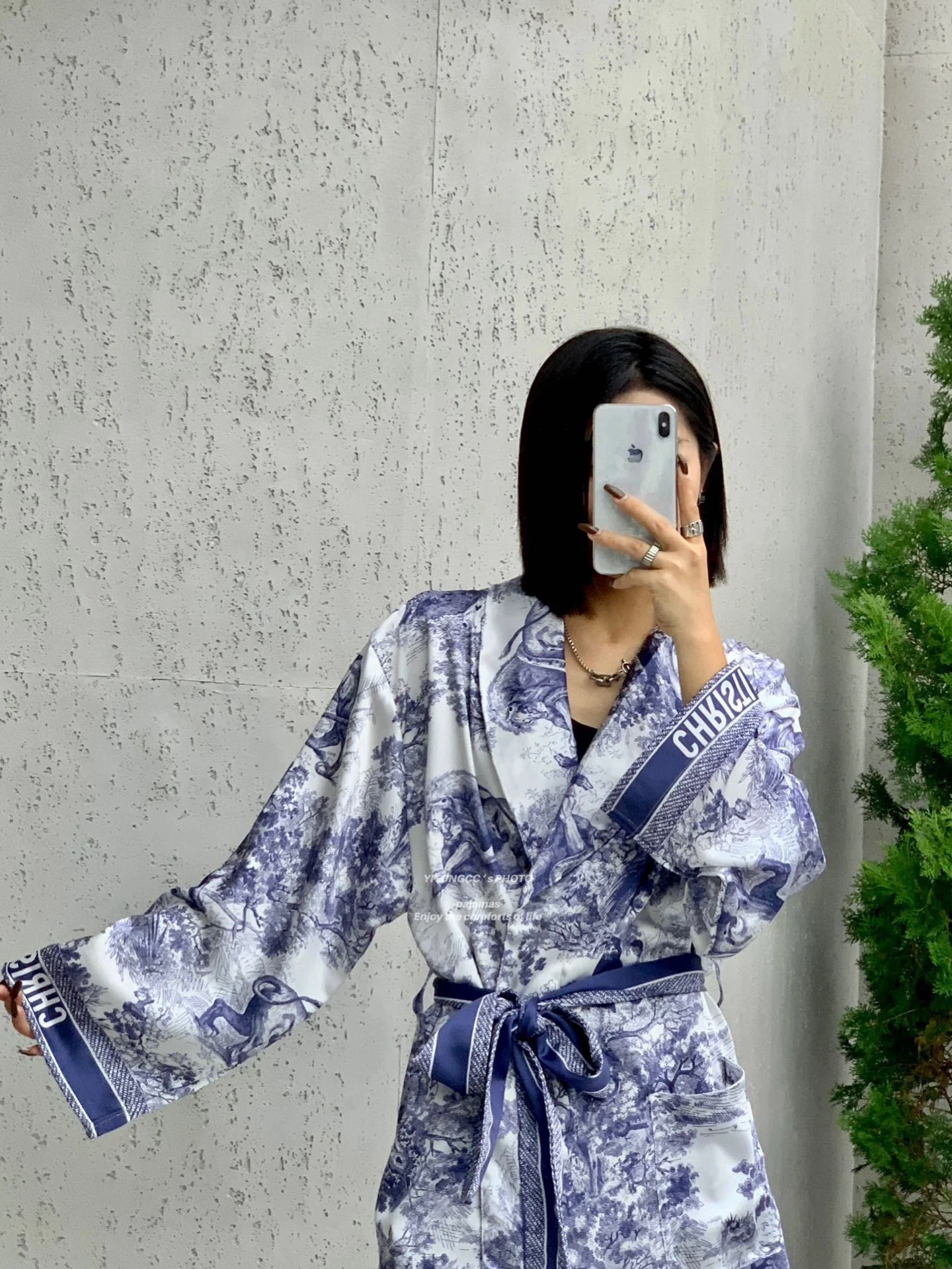

Luxury French Toile de Jouy Print Silk Robe for Women, Premium Smooth Silky Satin Long Sleeve Belted Mid-length Loungewear