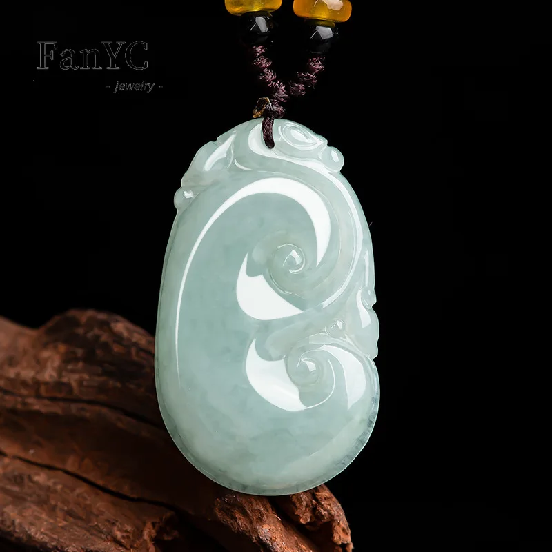 

Myanmar A-goods Jadeite Amulet Pendant Hand-carved Exquisite Charm Ice Jade Necklace Men and Women Holiday Gift