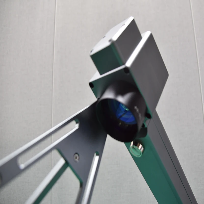 Small Handheld Expire Date logo Coding 20w 30w Portable Fiber Laser Marking Machine for Metal Plastic Glass Cable Wire Tube