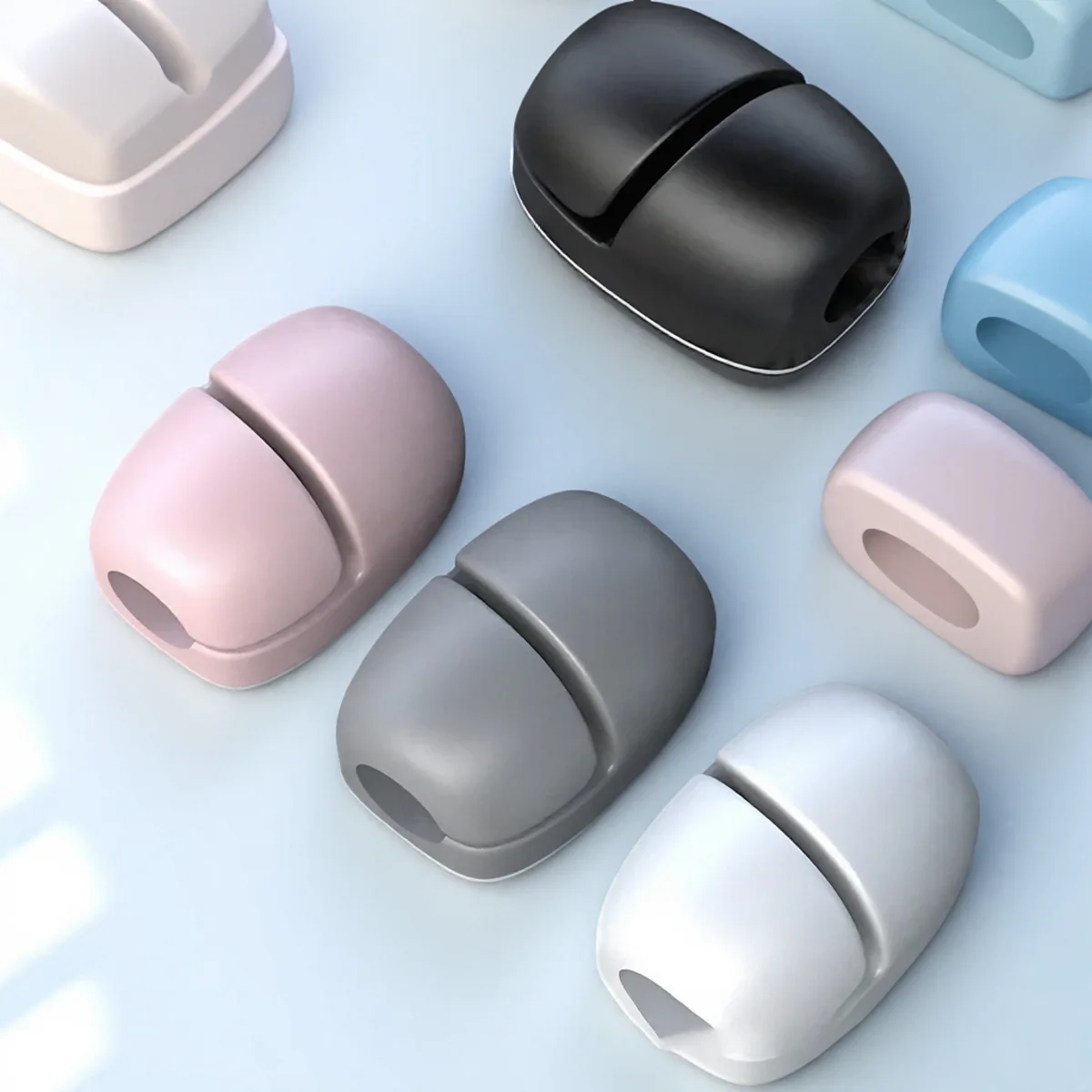 مشابك حامل كابل USB من السيليكون منظم الحبل ومشابك سطح المكتب 10 عبوات ملحقات إدارة ذاتية اللصق