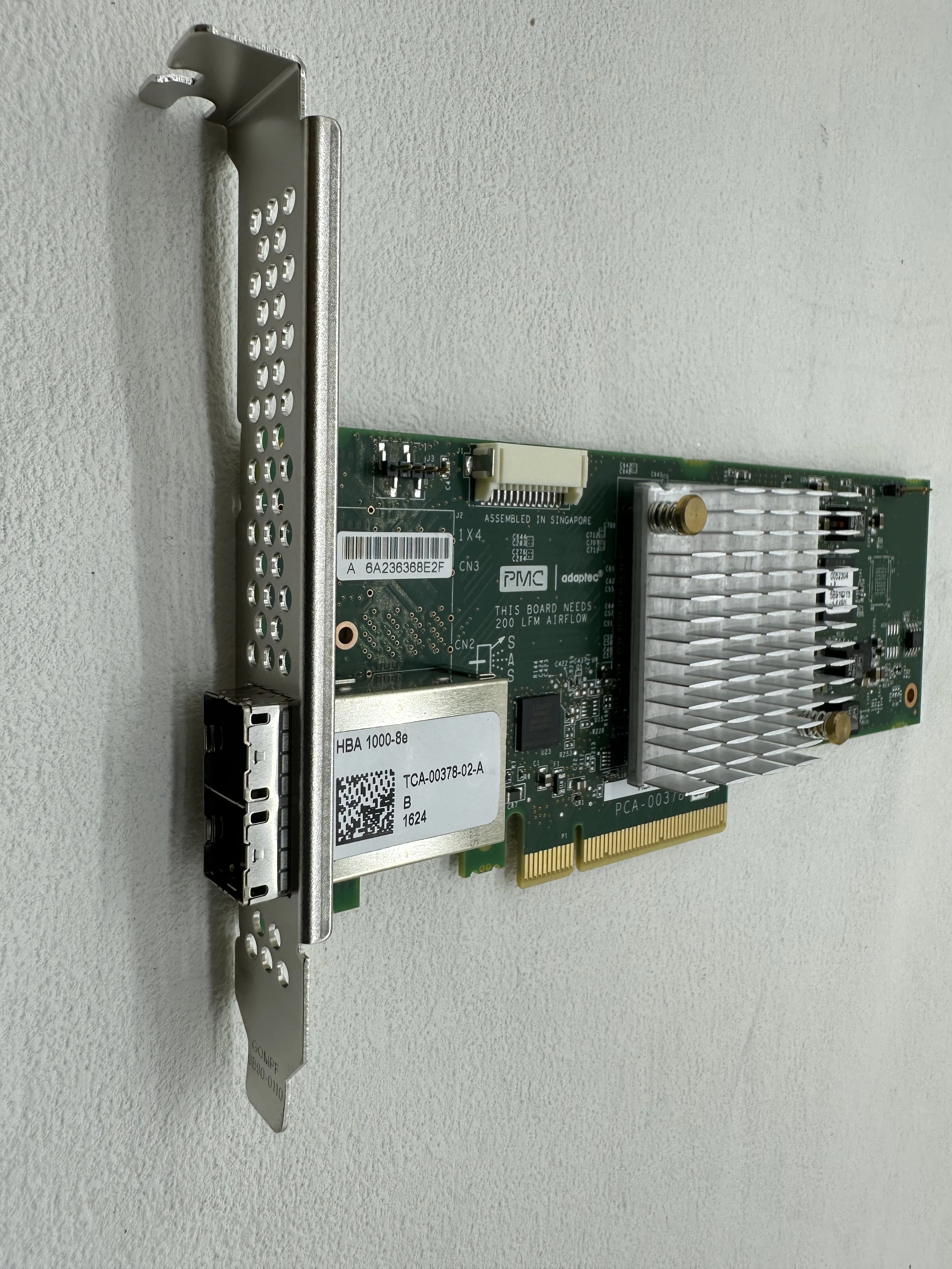 

HBA 1000-8e External Ports Low-Profile/MD2 Form Factor PCIe Gen 3 8x Host Bus Adapter for Enhanced Data Transfer