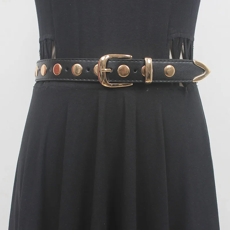 2025 Cinturones de cuero PU para mujer, cinturones vaqueros con tachuelas y remaches dorados, Correa Camel Black Ceinture Femme Cinto Punk Rock Cinturones