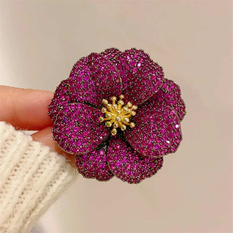 Retro High-end Colombian Emerald Multi-layer Flower Women\'s Brooch Elegant Design Suit Jacket Pin Temperament Accessories Gift