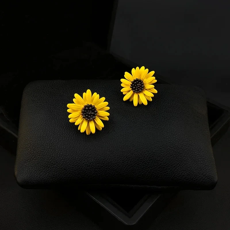 

Mini Cute Little Daisy Brooch Women Sunflower Clothes Accessories Cardigan Anti-Exposure Corsage Collar Pins Buckle Jewelry 3299