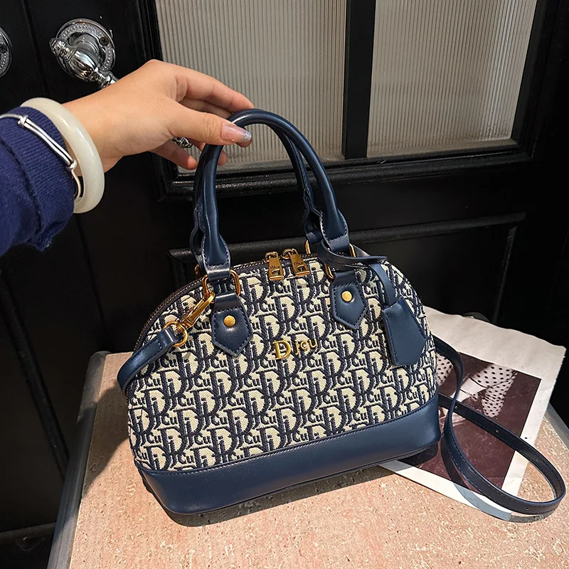 

2025 Letter Print Shell Bag, Women's Chic Top Handle Purse, Minimalist Crossbody Tote, Day to Night Sling Bag Versatile Shoulder