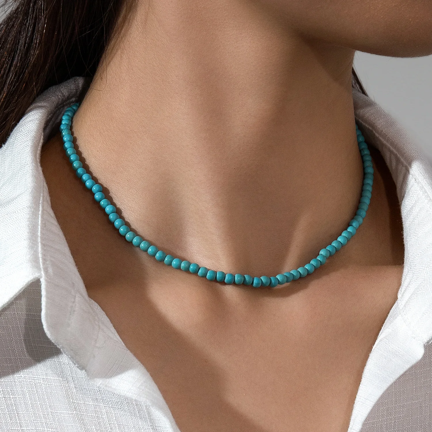 Fashionable retro turquoise beaded short neck fitting women's necklace, versatile for daily use