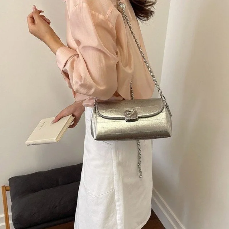 unique-classic-leather-diaper-bag-elegant-crossbody-handbag-for-women-with-vintage-designer-style-and-large-capacity-tote