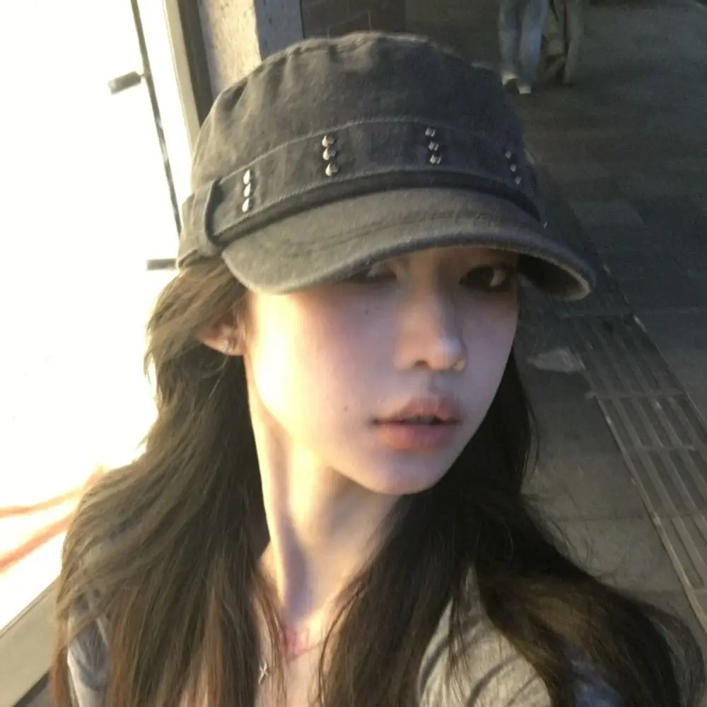 

Casual Rivet Flat Top Hat Y2k Washed Denim Peaked Cap Gothic Visor Cadet Cap Streetwear