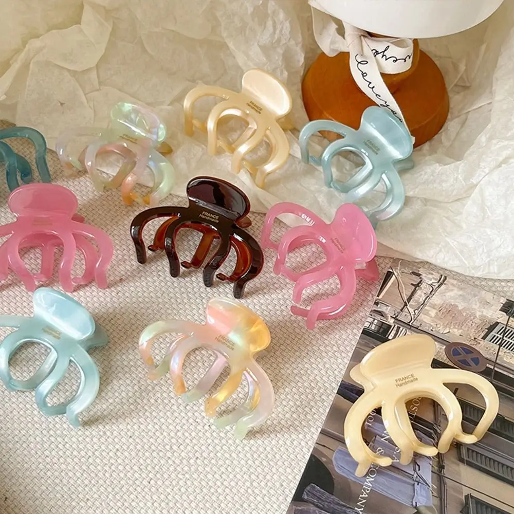 Korean Neutral Coffee Medium Size Claw Clips for Thick Hair Accessories Women Headdress Ins Fashion Plastic Catch Crab Hairpins