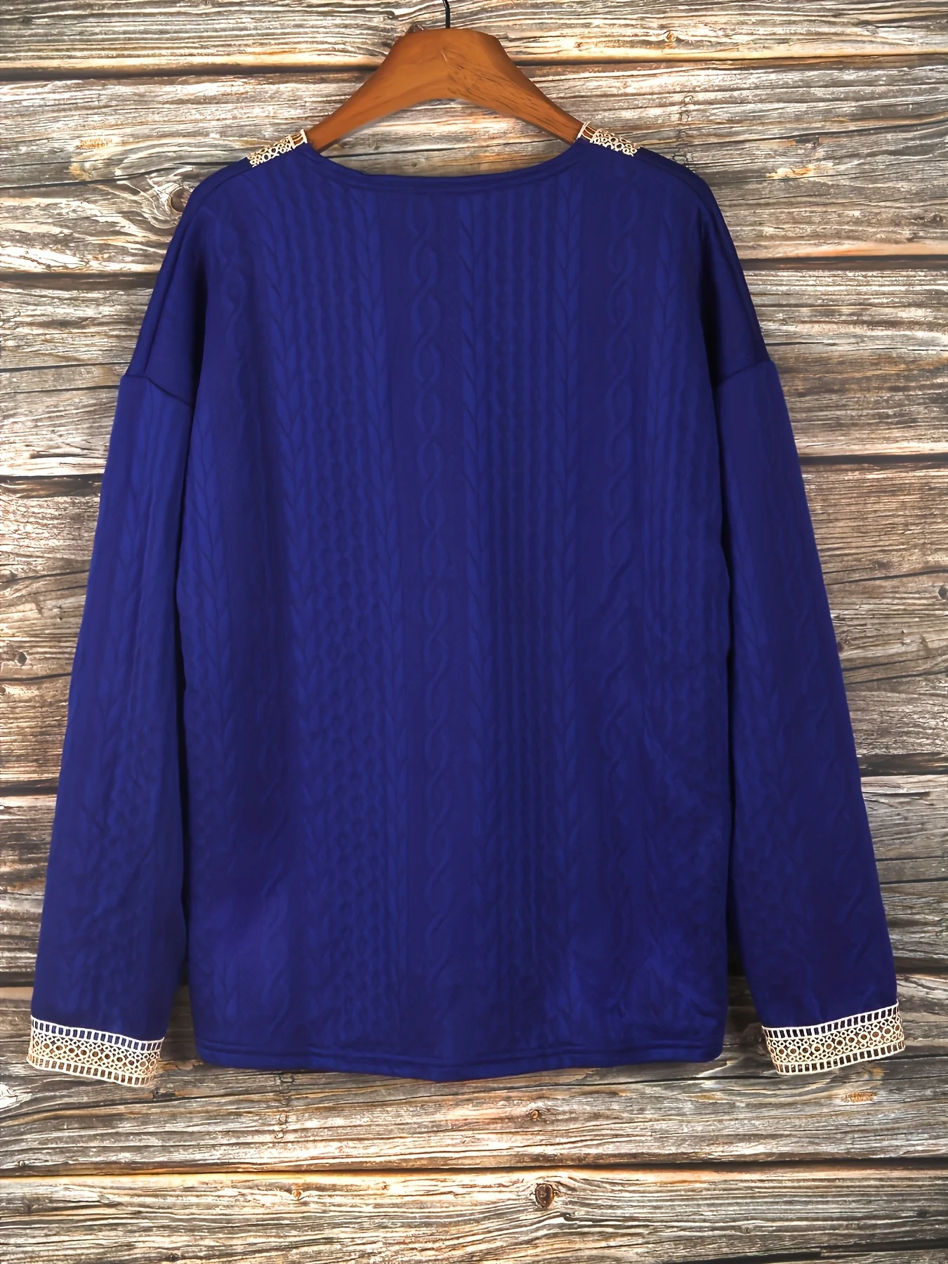 Stilvoller V-Ausschnitt-Pullover mit Spitzenbesatz für Damen in Übergrößen für mühelose Eleganz – Detail 20