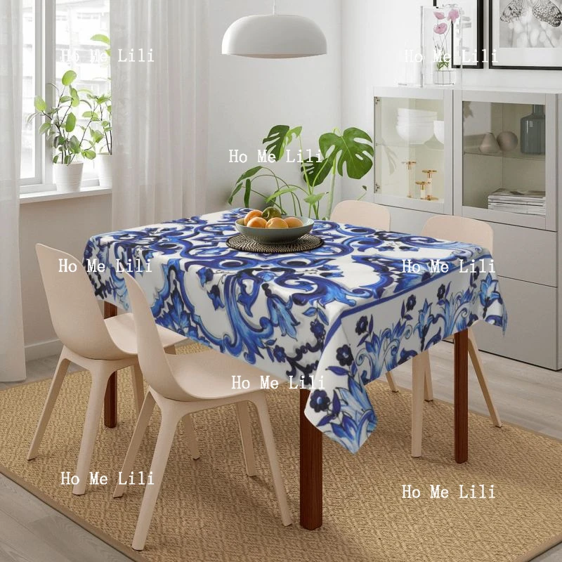 Blue And White Classic Floral Curves Tablecloth