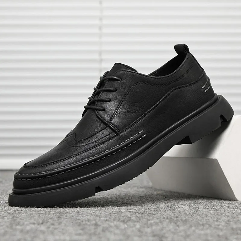 New 2023 Autumn Early Winter Shoes Men Brogues Flat Thick Sole Mens Casual Shoes Black Leather Male Footwear A4832