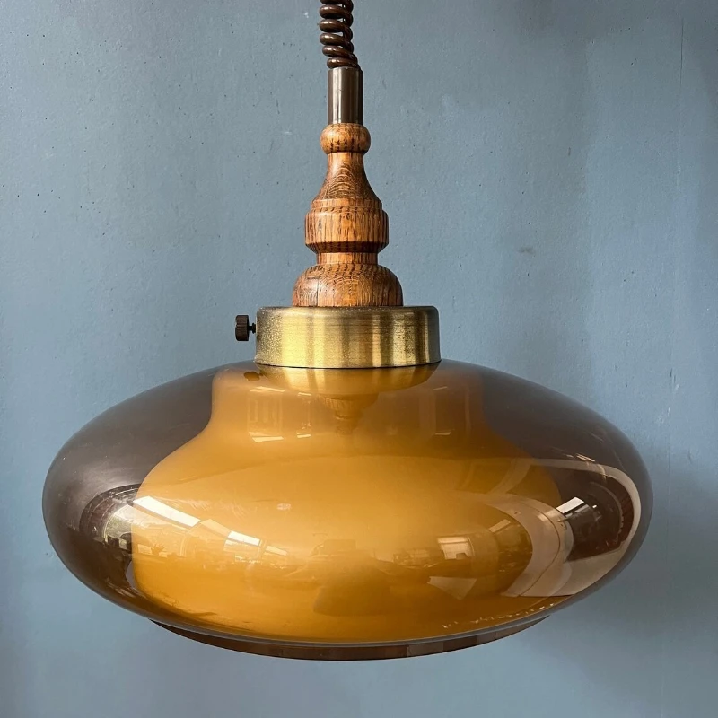 

Medieval restaurant chandelier Bauhaus glass solid wood chandelier French retro island counter bar Japanese log dining table