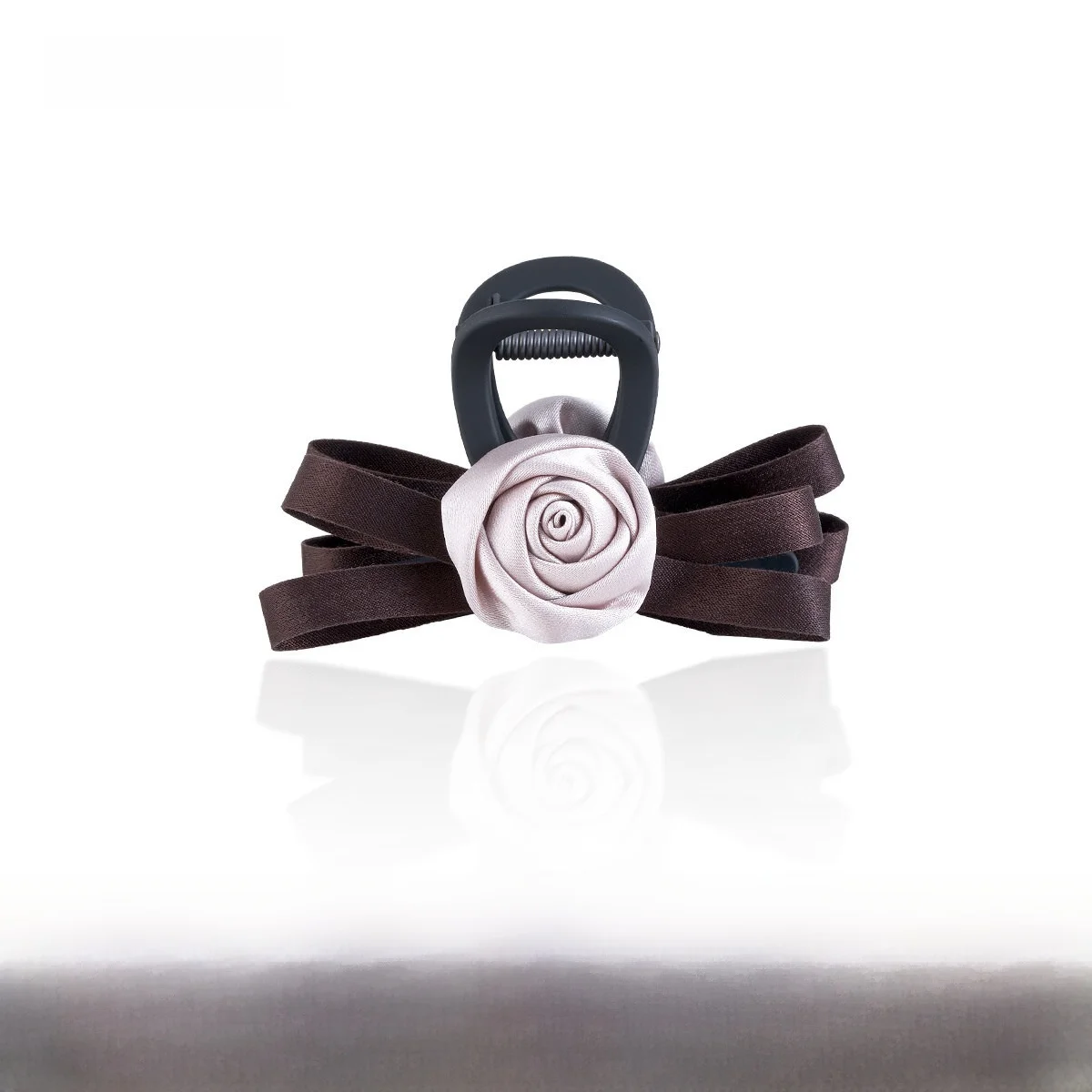 fashionable-rose-shaped-fabric-hair-claw-women's-stylish-hair-accessories-all-match-hair-grips-trendy-hairpin-by-ajidou