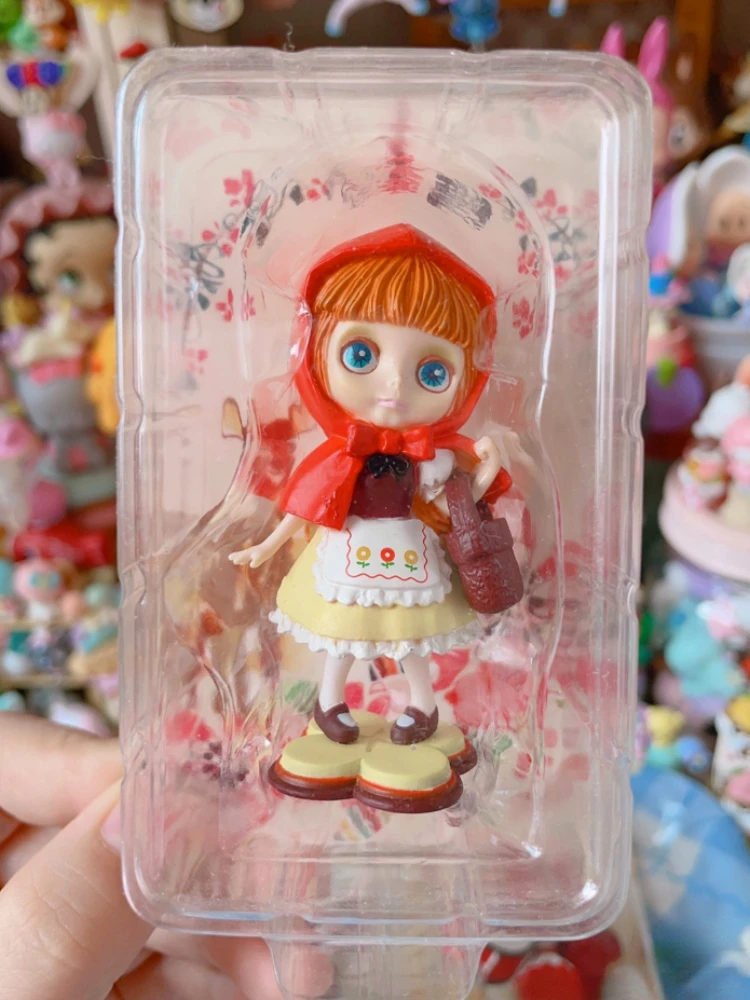 

Blyth Belle Mini Doll Action Figure Kawaii Fairy Girl Bear Hug Mermaid Miniatures Vintage Toys Out of Print Decoration 8cm