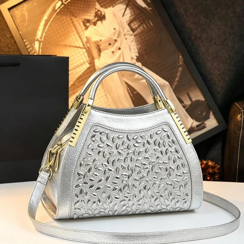 Elegant handbag 2026 new model, large-capacity crossbody bag, casual and fashionable shoulder handbag, full-dumpling bag
