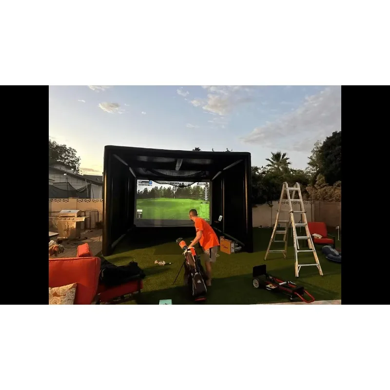 خيمة محاكاة الجولف المخصصة القابلة للنفخ في الهواء الطلق مع حاوية شاشة مع جهاز عرض