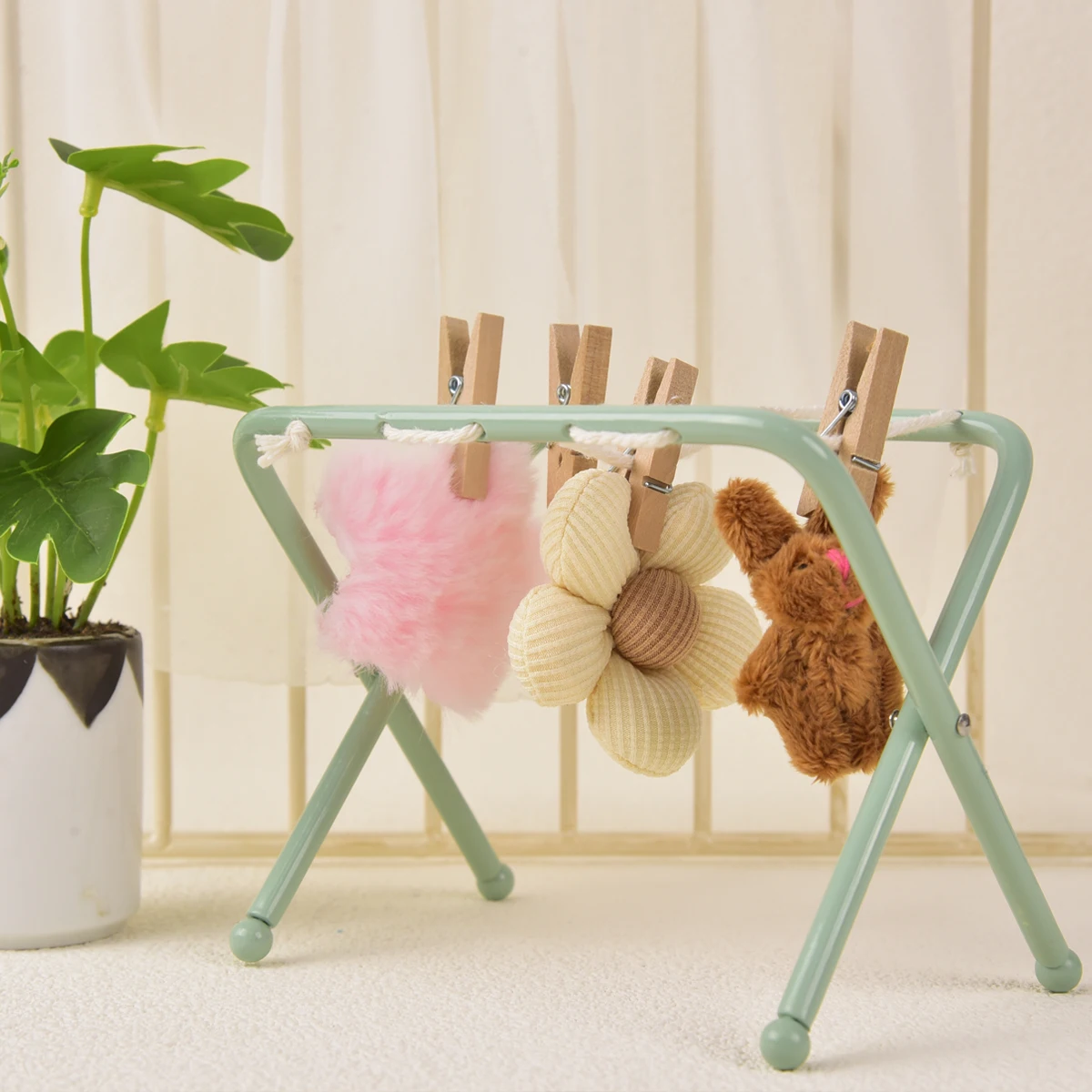 1: 12 miniature simulation furniture bjd ob11 family house accessories iron LAUNDRY RACK