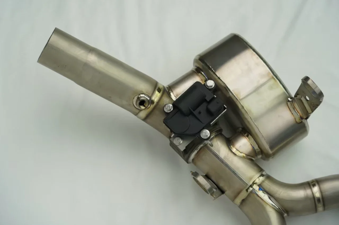 

Suitable for BMW R 1300Gs Silver Titanium Alloy Exhaust Head Motorcycle with Electric Valve Motorcycle Exhaust！