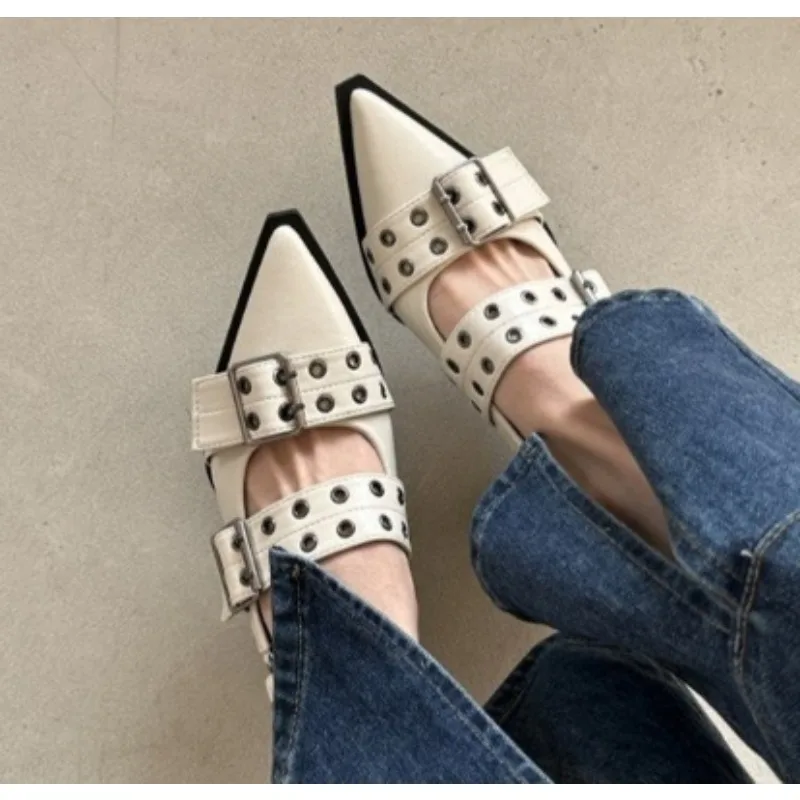 Scarpe Mary Jane a punta in stile francese nuovo da donna Scarpe retrò con tacco medio spesso per donna con gonne e piccole scarpe in pelle