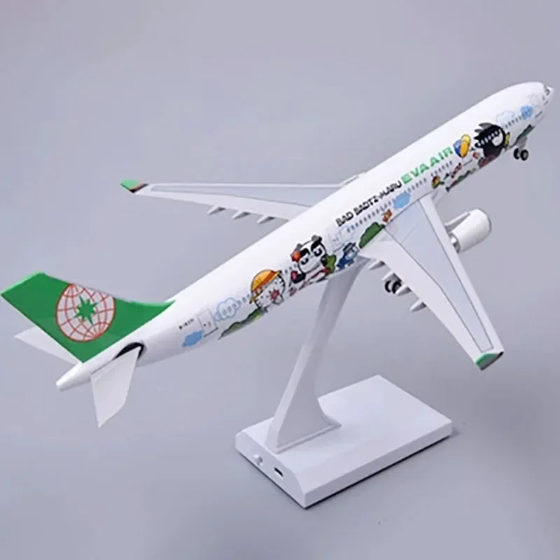 Plastic 1/200 Scale Airplane Model A380 C919 B787 A330 B747 A350 UAE Panda Lufthansa Airline Air With Light Wheels Model Toy