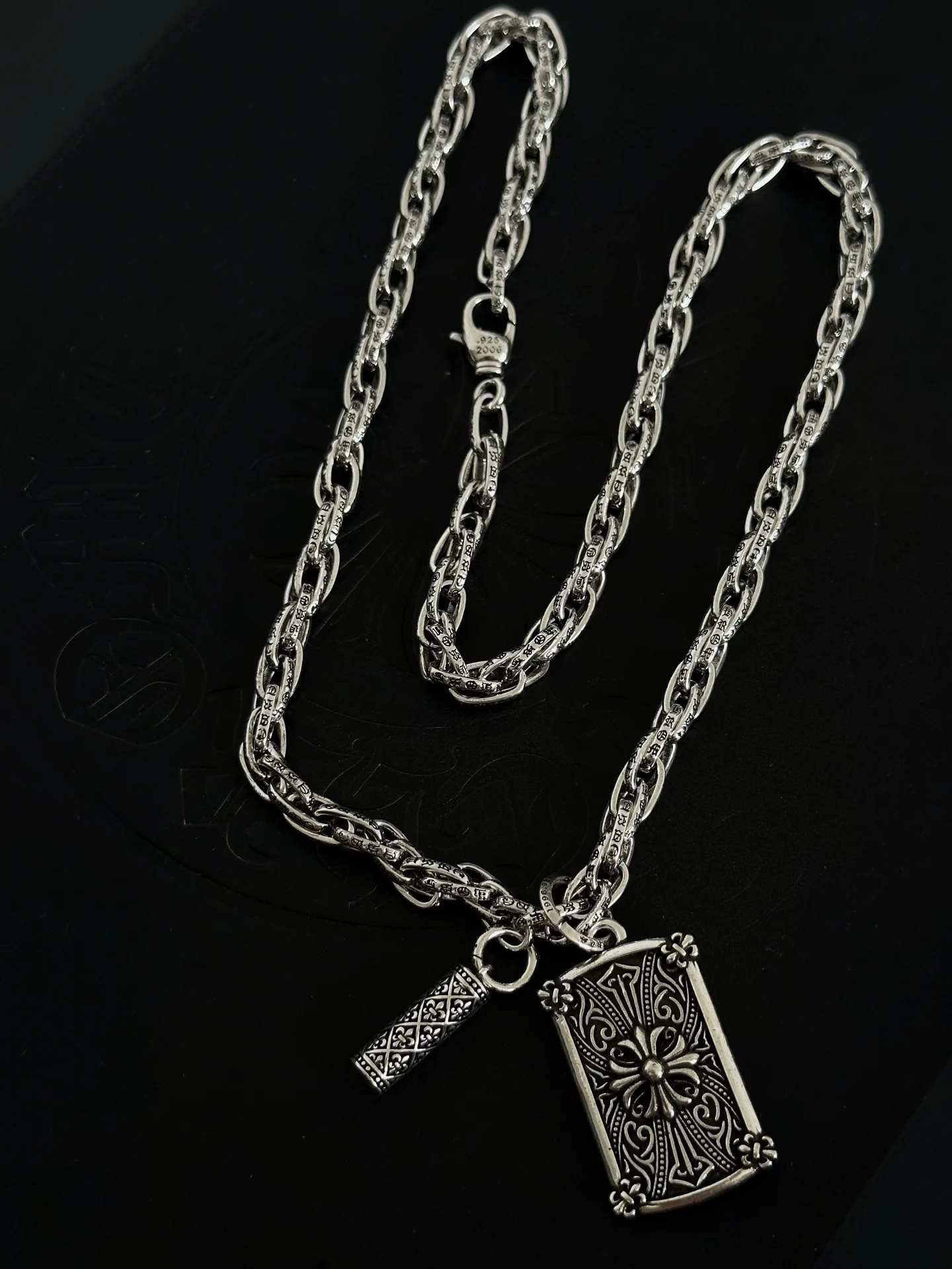 S925 Sterling Silver Retro Old Long Brand Cross Charm Pendant Necklace Couple Fashion Versatile CH Accessories