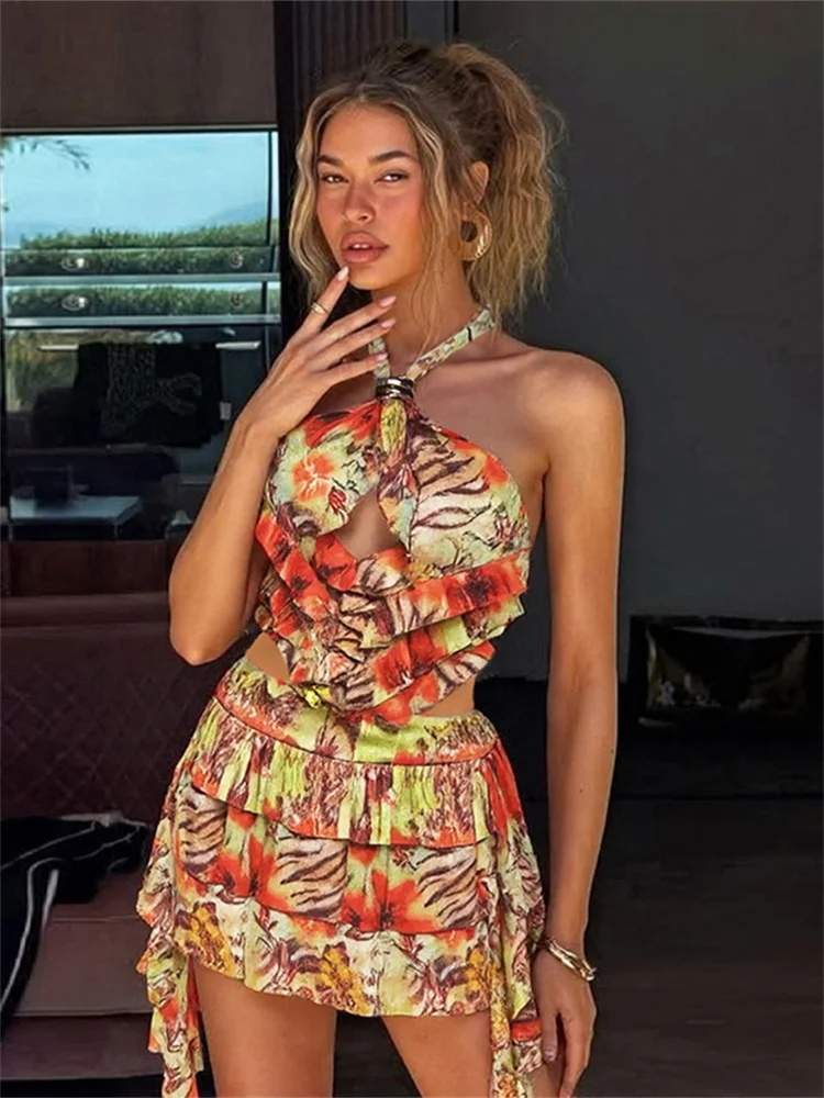 Vestido oco em camadas feminino, halter cruzado, estampa colorida, borla irregular, anéis de metal, costas nuas, férias de verão, bodycon