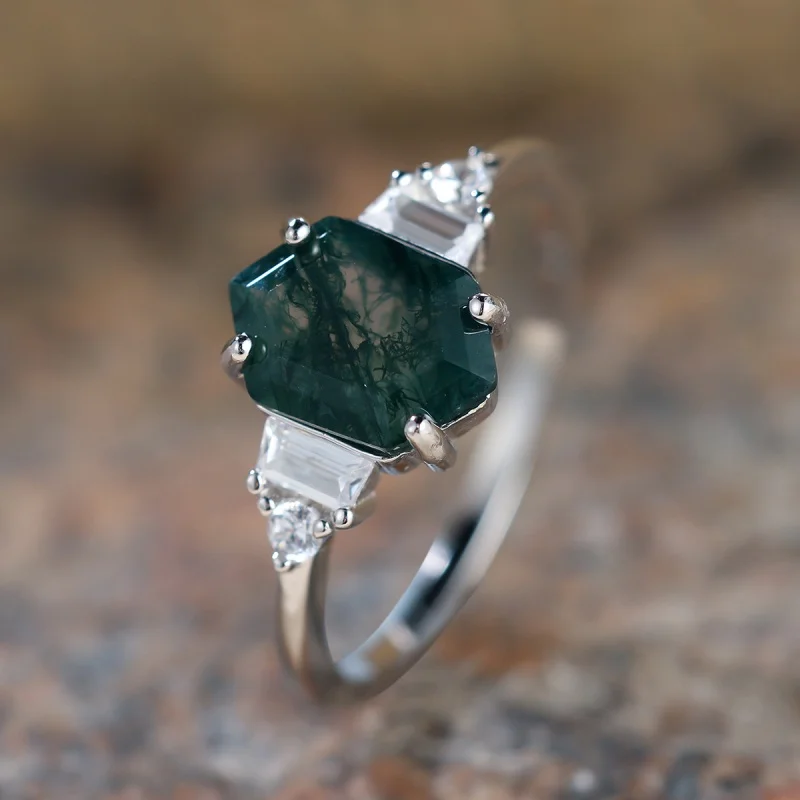 2026 New Non Fading Classic Four Claw Water Grass Agate Edge White Zircon Ring, Classic Retro and Steady Temperament Accessory