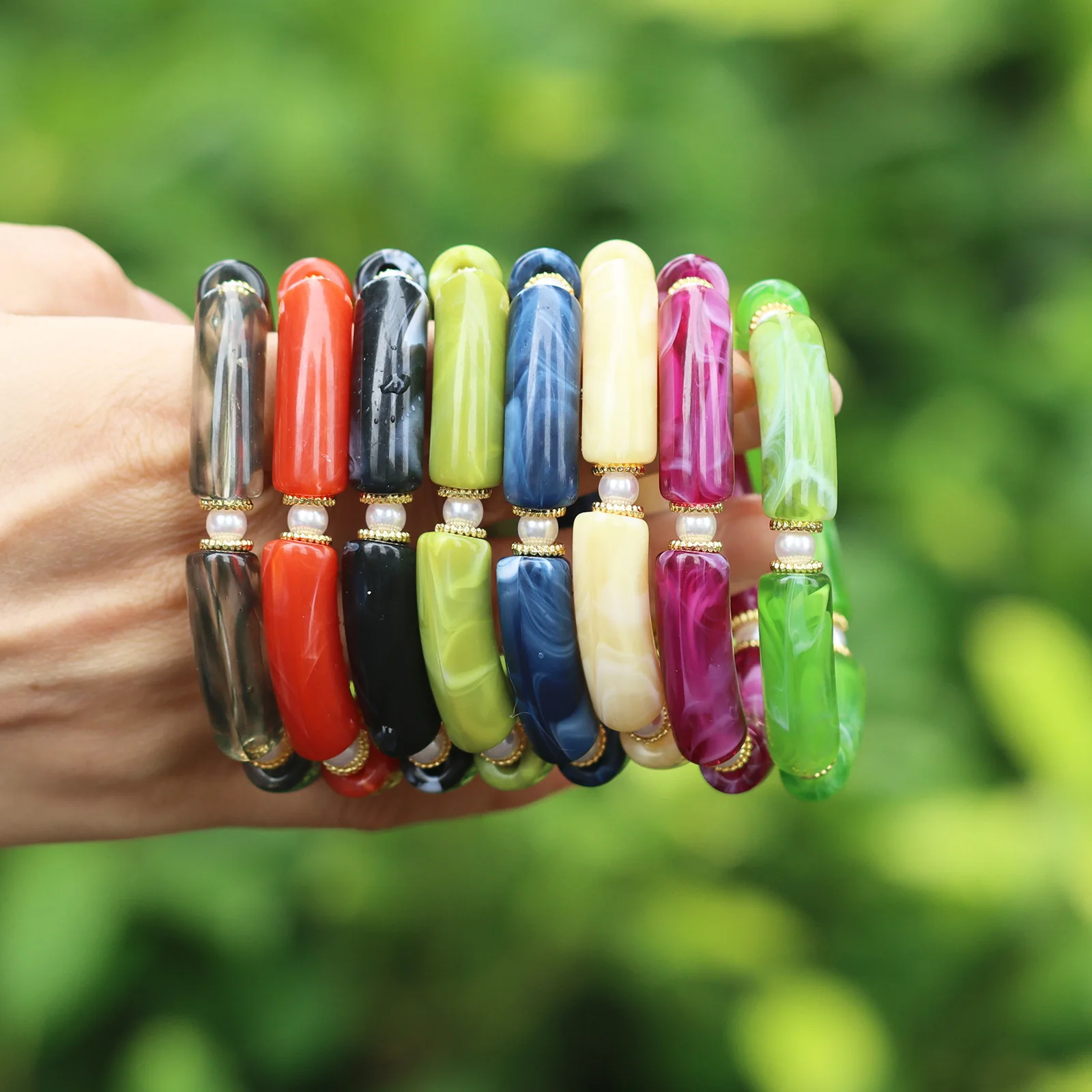 Vintage Mehrfarbige Acryl-Elastikarmbänder für Frauen, Handgefertigte Persönlichkeits-Stretch-Armreifen, Perlenarmbänder, Damenschmuck – Detail 2