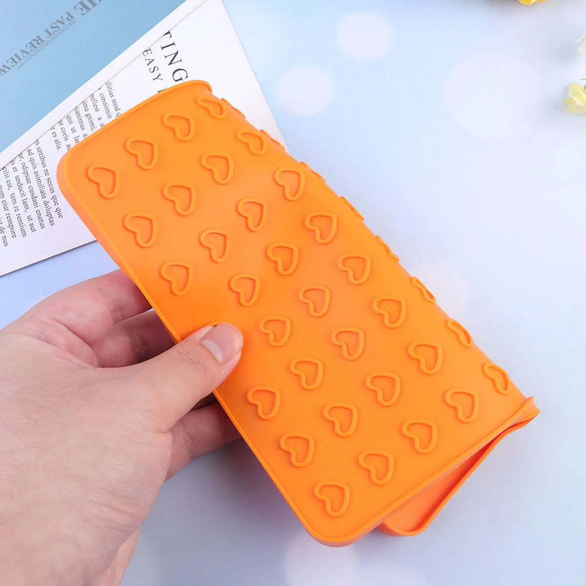 

Orange Silicone Feeding Pad Creative Pet Food Licking Cushion Slow Feeder Mat Puppy Dog Feeding Supplies Pet Feeder