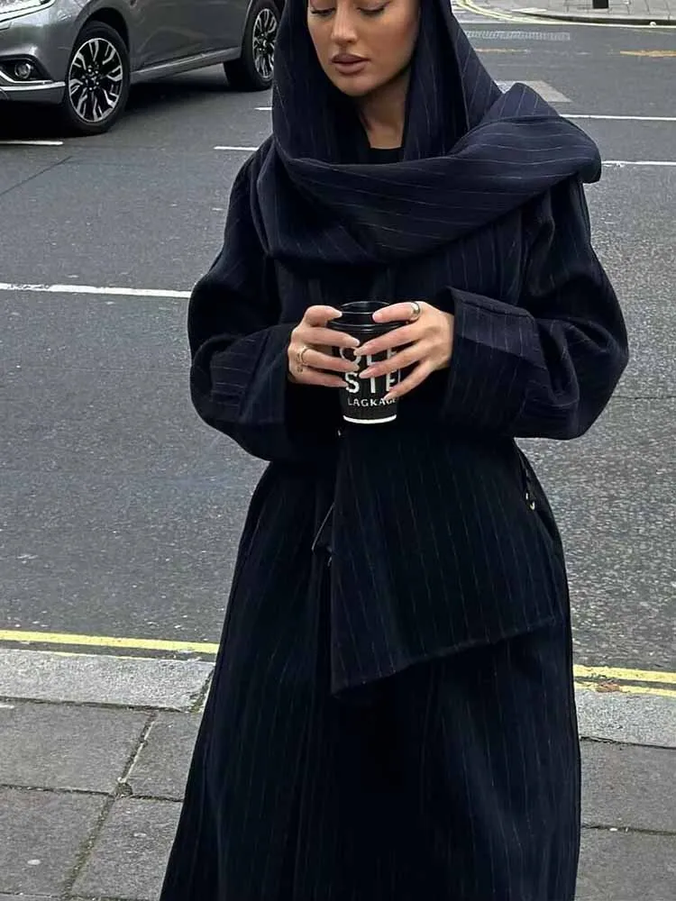 

Новая мода для женщин в европейском и американском стиле, универсальный утягивающий плащ средней длины с длинными рукавами и шарфом.