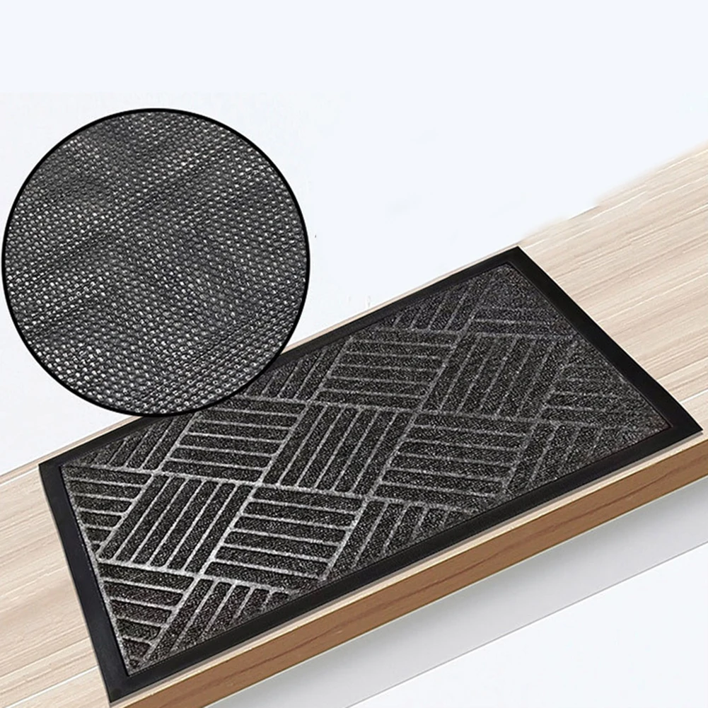Loop Pile Natural Rubber Mat for Outdoor Entryway Use with Non-Slip Properties and Resistance to Weather-Related Degradation